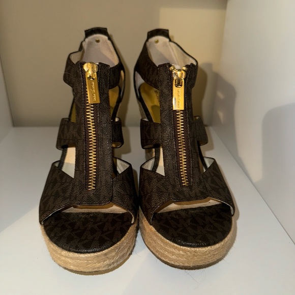 MK Michael Kors Zip Up Wedges - Picture 2 of 5